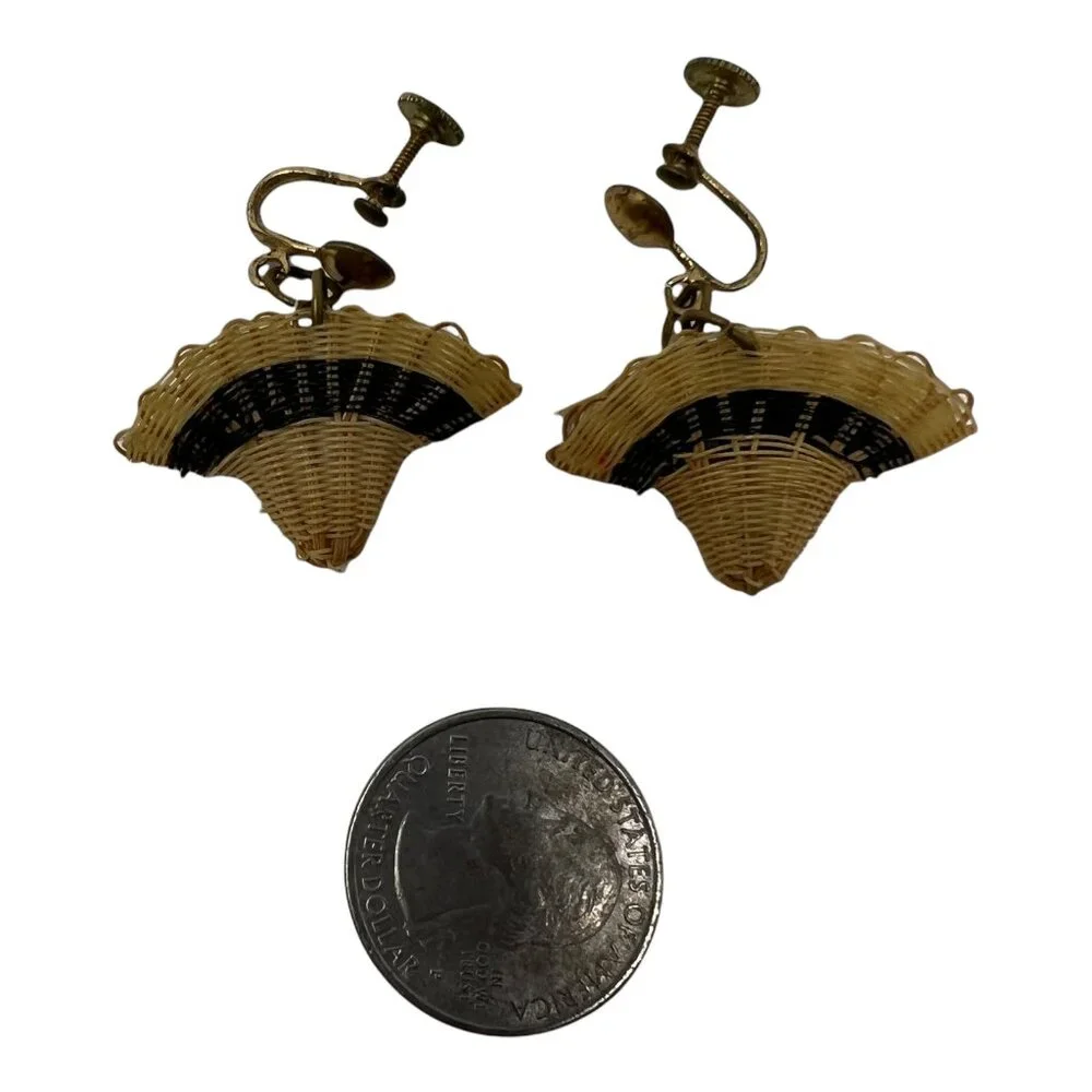 Hat Earrings Rattan Vintage Gold Tone Screw Back Tan‎